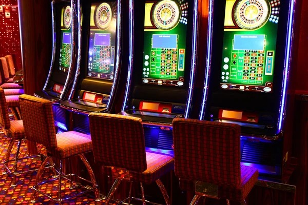 pengeluaran togel platform interface showing sportsbook, live dealer, slots, and esports sections